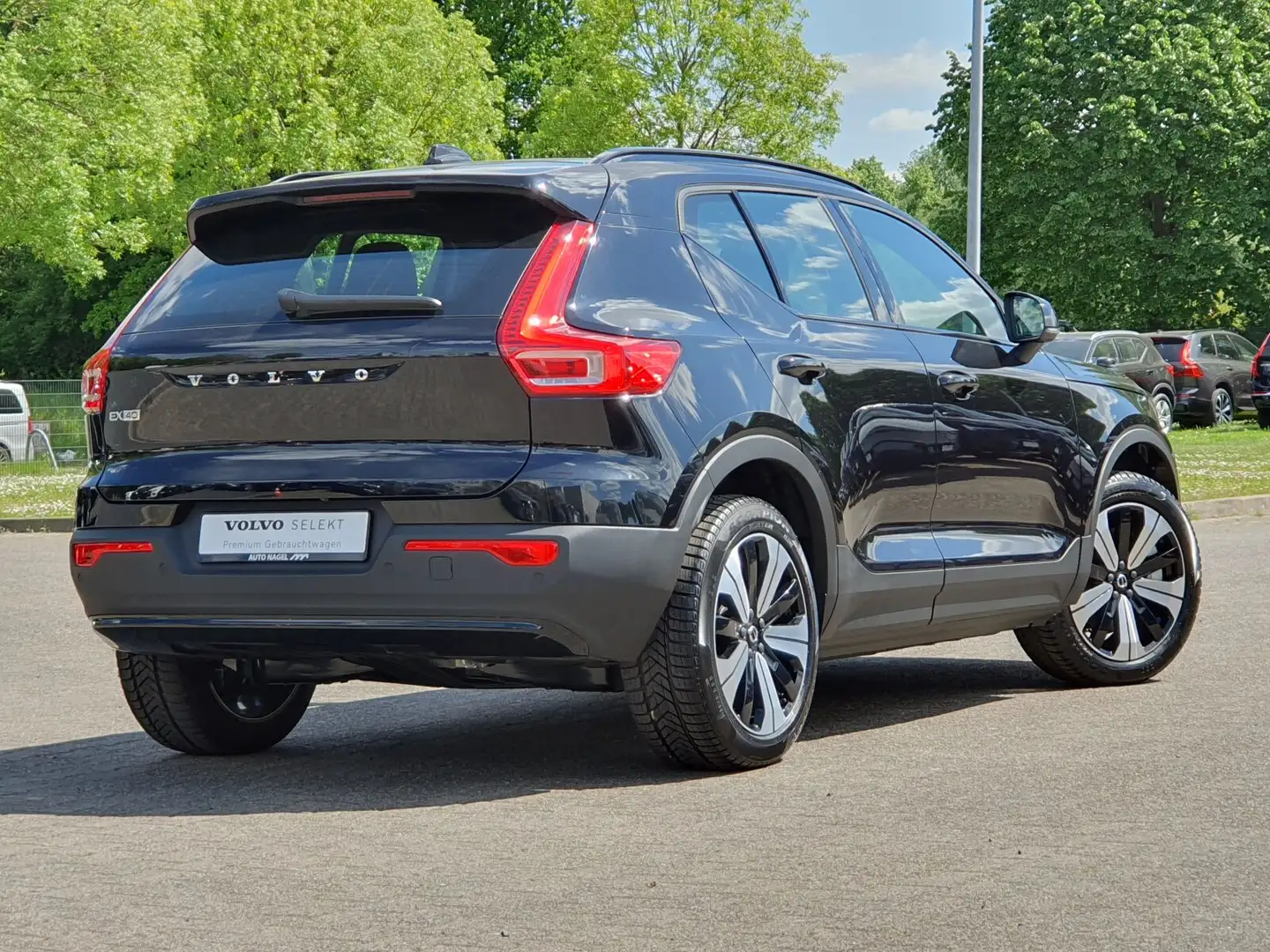 Volvo EX40 EX40 Recharge Plus Dark Schwarz - 2