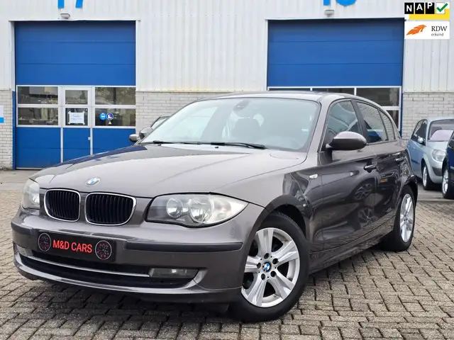 BMW 118 1-serie 118i Business Line AUTOMAAT/NAP/AIRCO/CR C