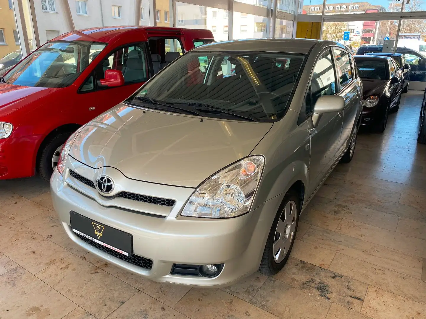 Toyota Corolla Verso 1.8 Sol/1.Hand/52tkm/Autm./7Sitzer Silber - 1