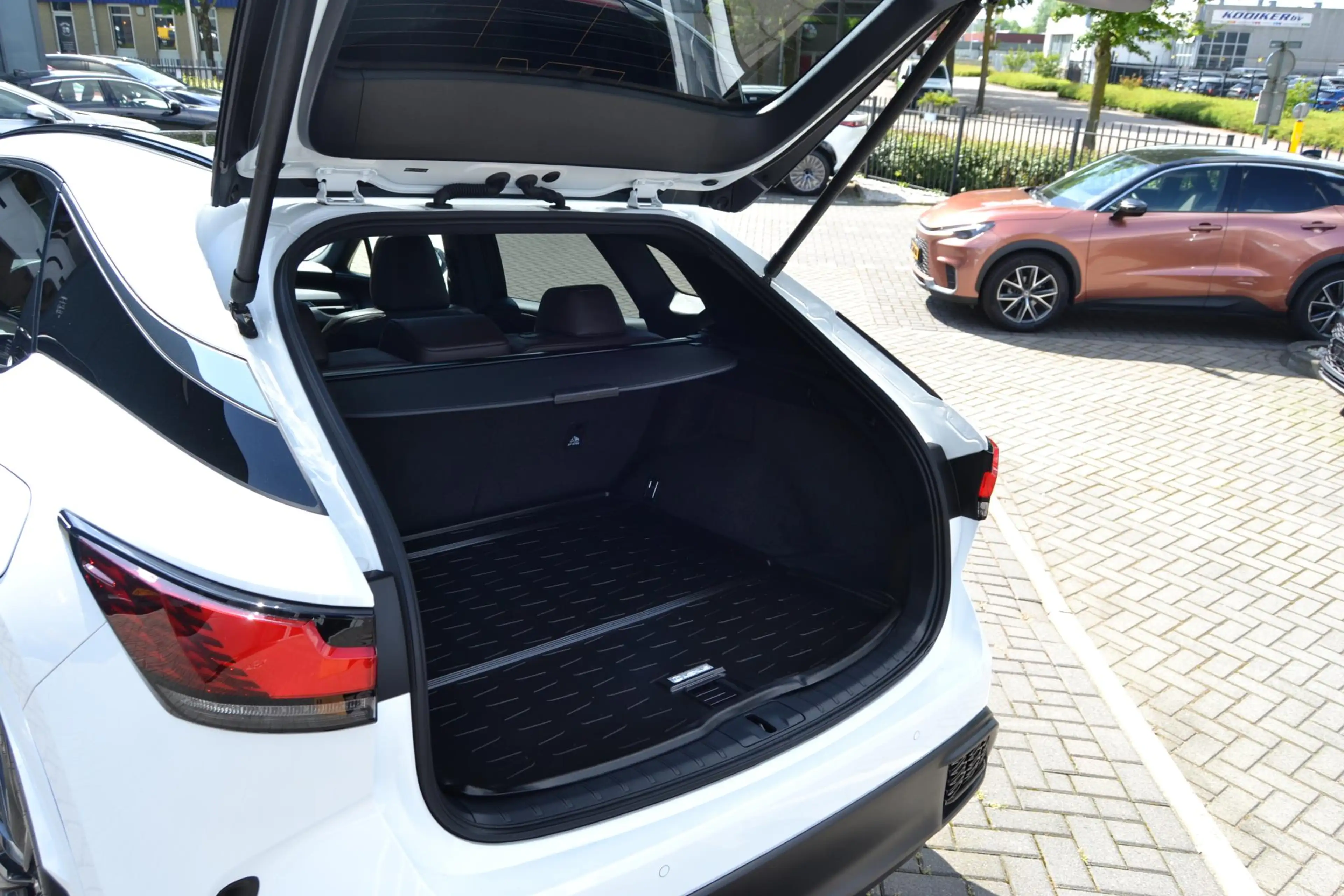 Lexus RX 450h 450h+ Plug-in Hybrid F Sport Design STOELVENT SAFE — photo 41