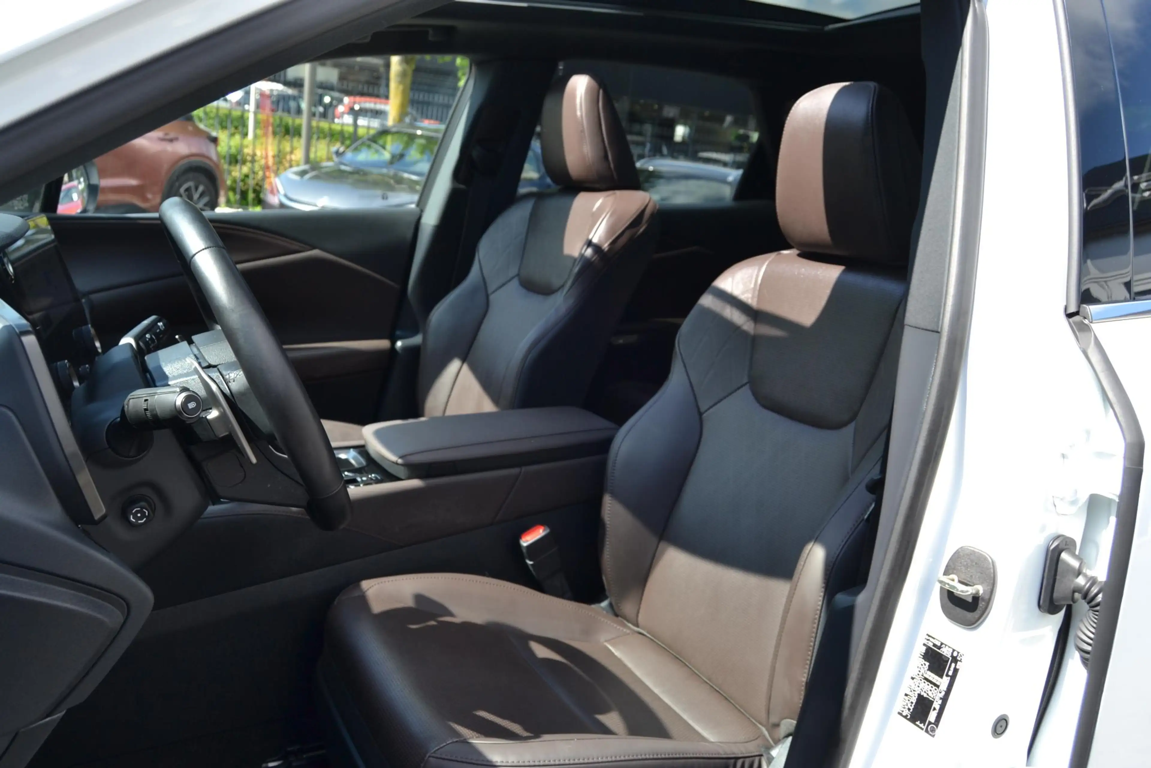 Lexus RX 450h 450h+ Plug-in Hybrid F Sport Design STOELVENT SAFE — photo 14