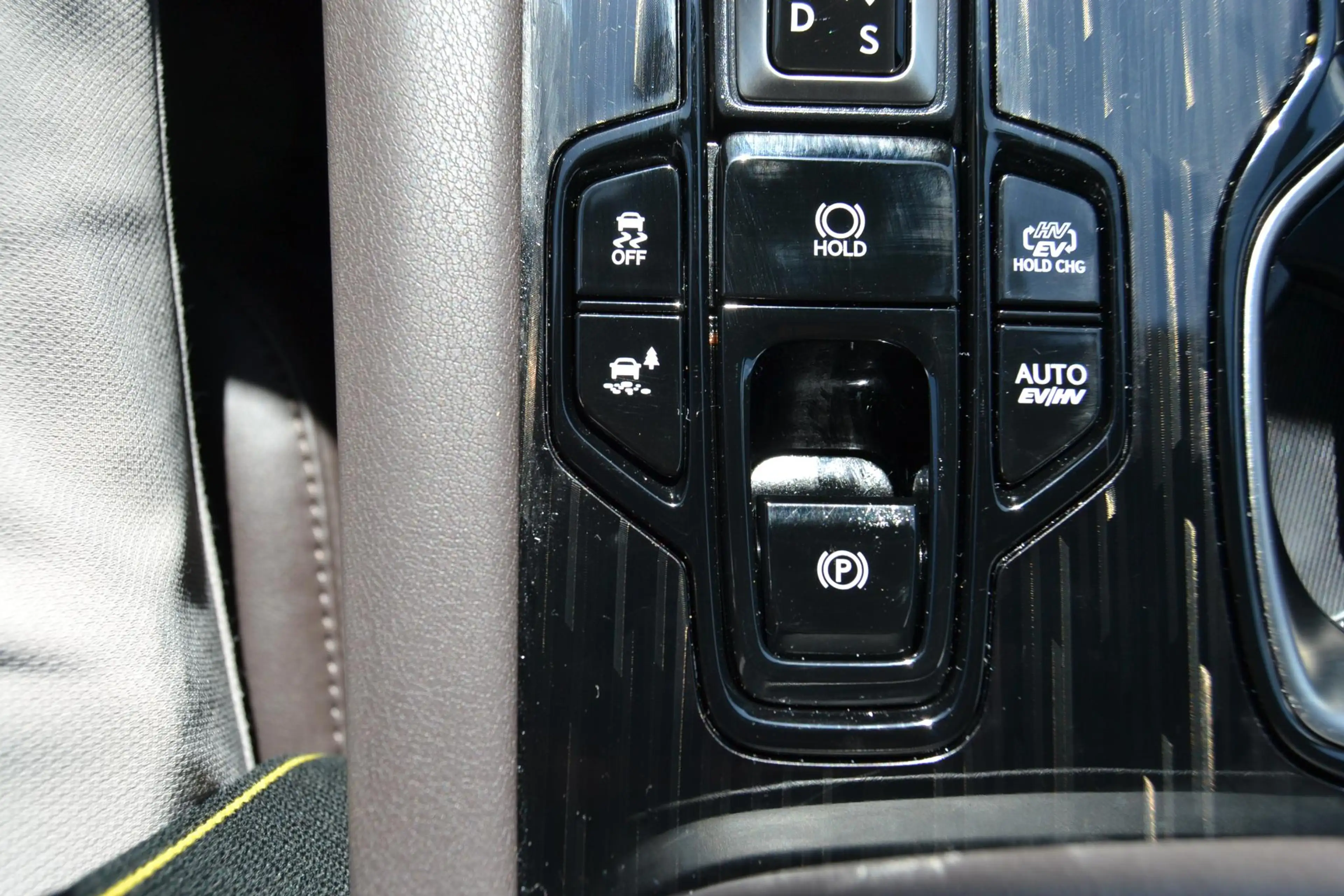 Lexus RX 450h 450h+ Plug-in Hybrid F Sport Design STOELVENT SAFE — photo 24