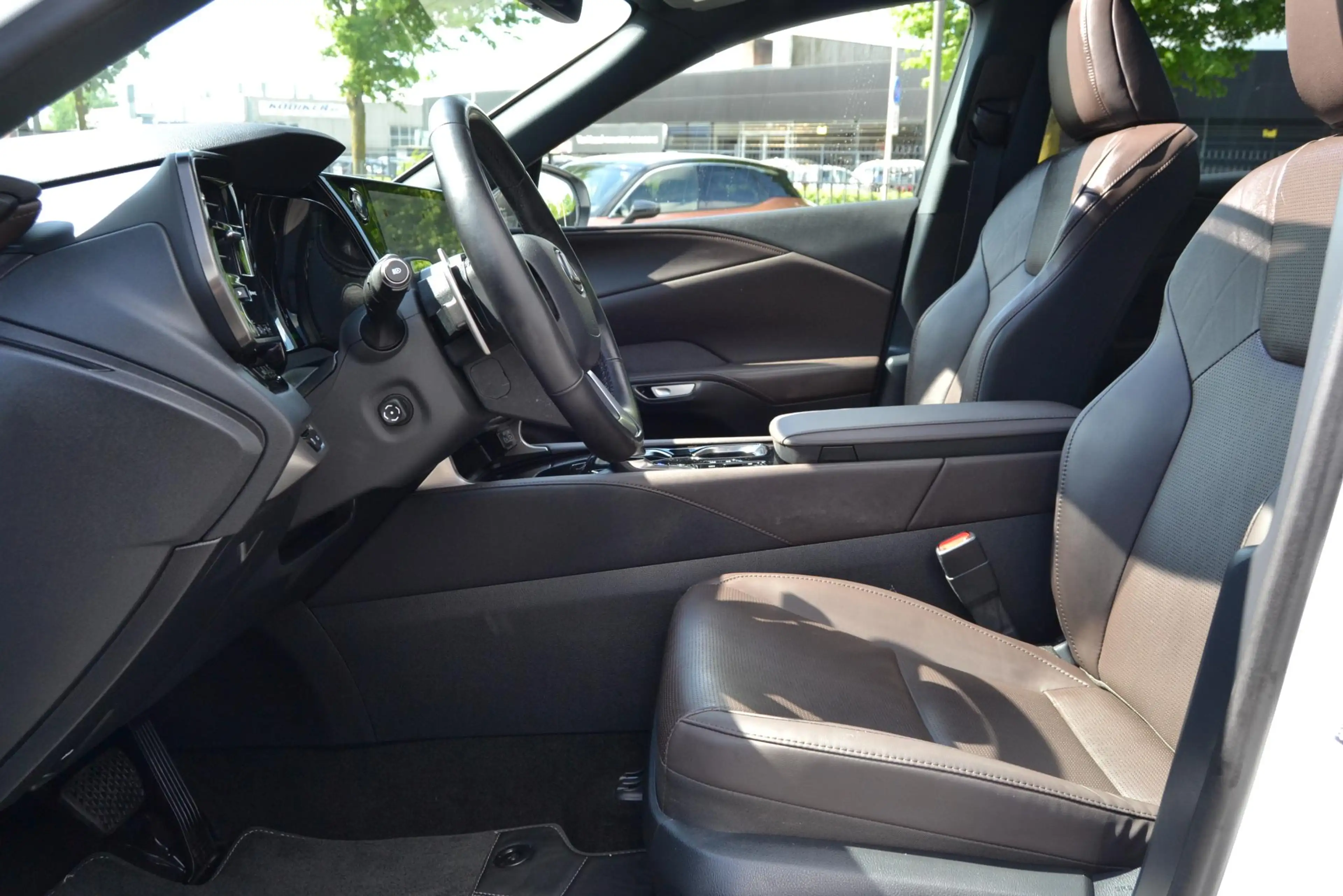 Lexus RX 450h 450h+ Plug-in Hybrid F Sport Design STOELVENT SAFE — photo 15