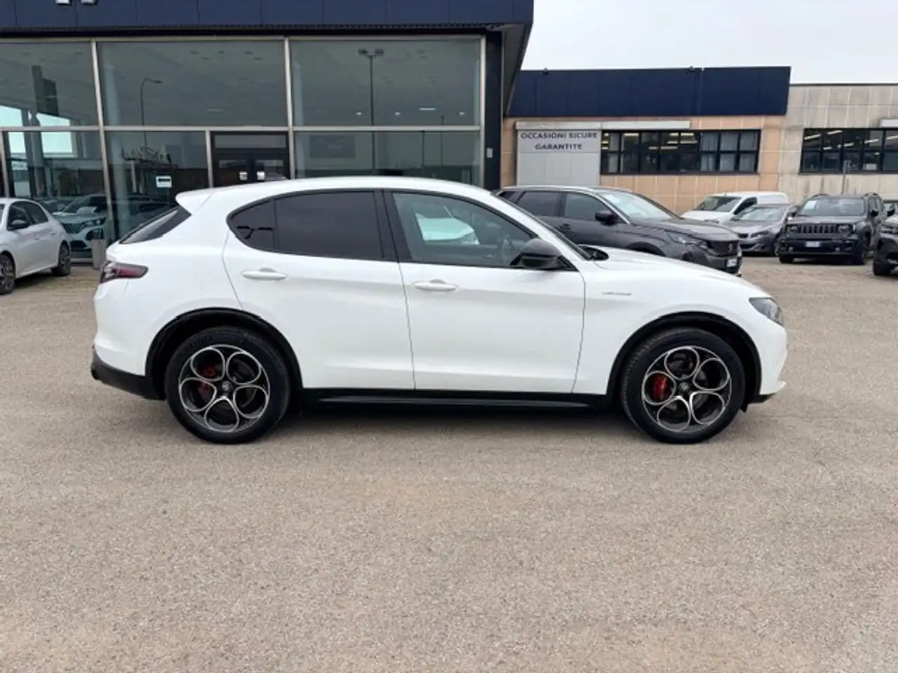 Alfa Romeo Stelvio 2024