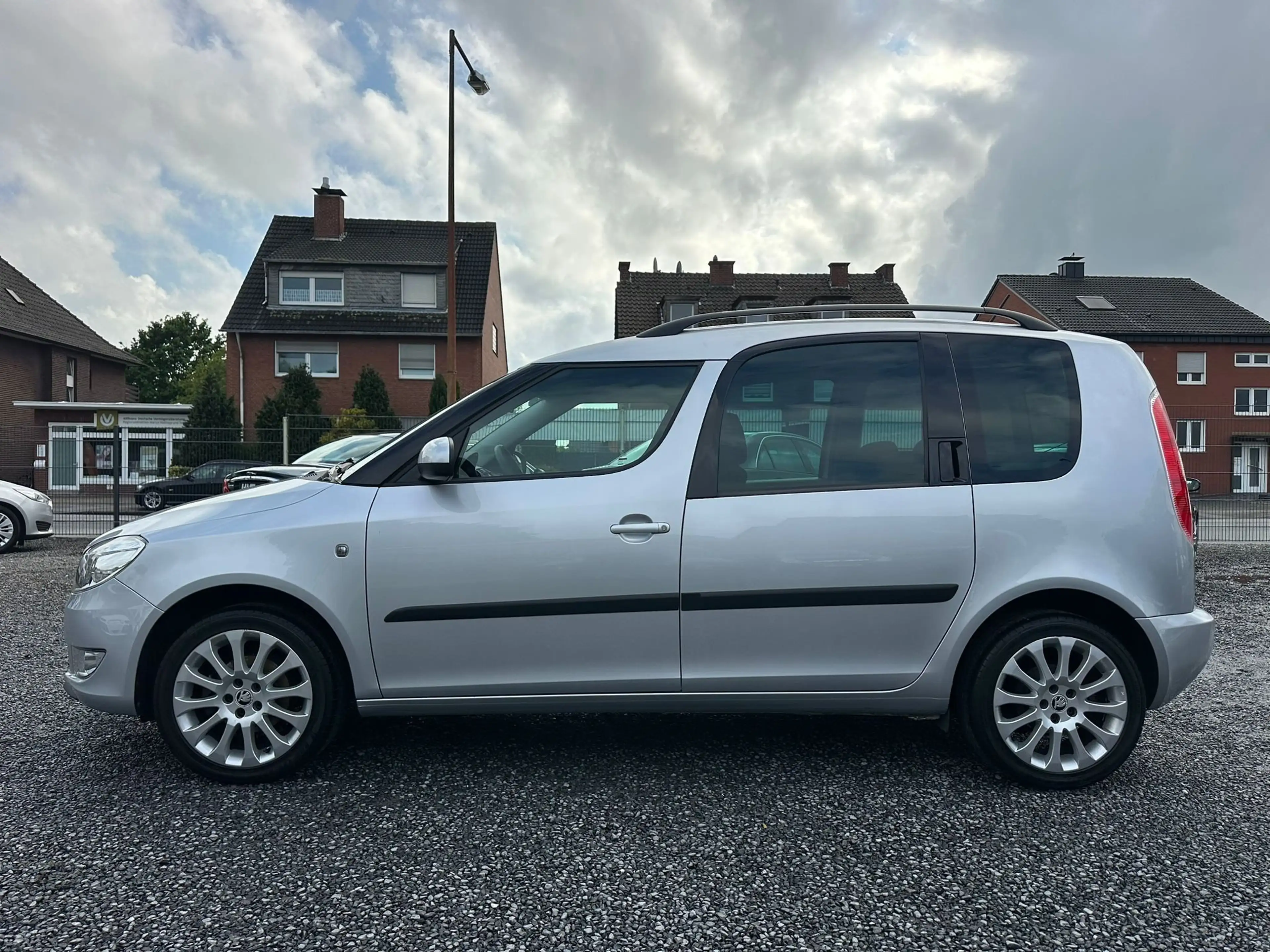 Skoda Roomster 1,2l *Wenig KM* Scheckheftgepflegt* — photo 4