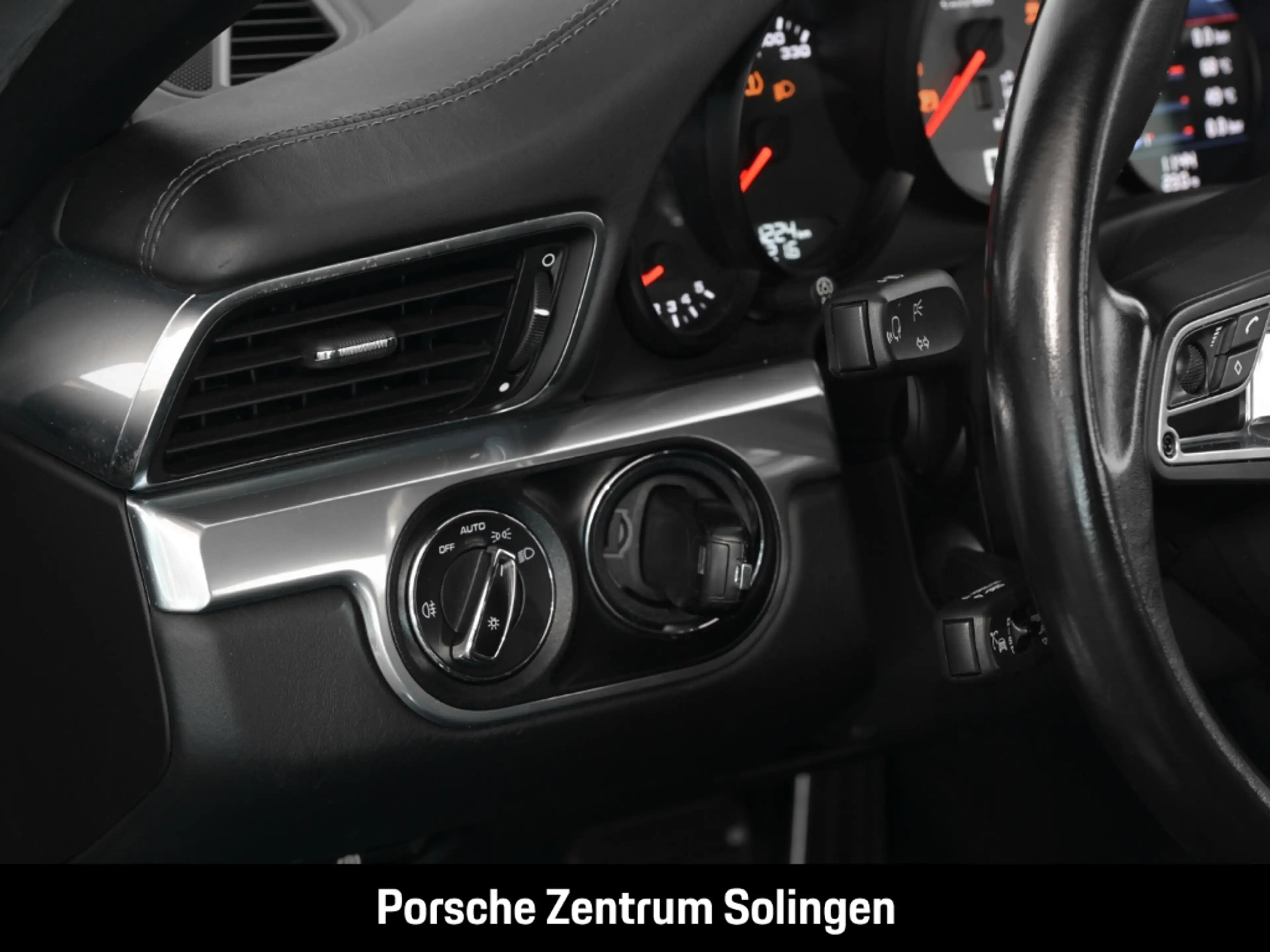 Porsche 911 Targa 4S LED Sportabgas PDK Bose Sitzlüftung — photo 14