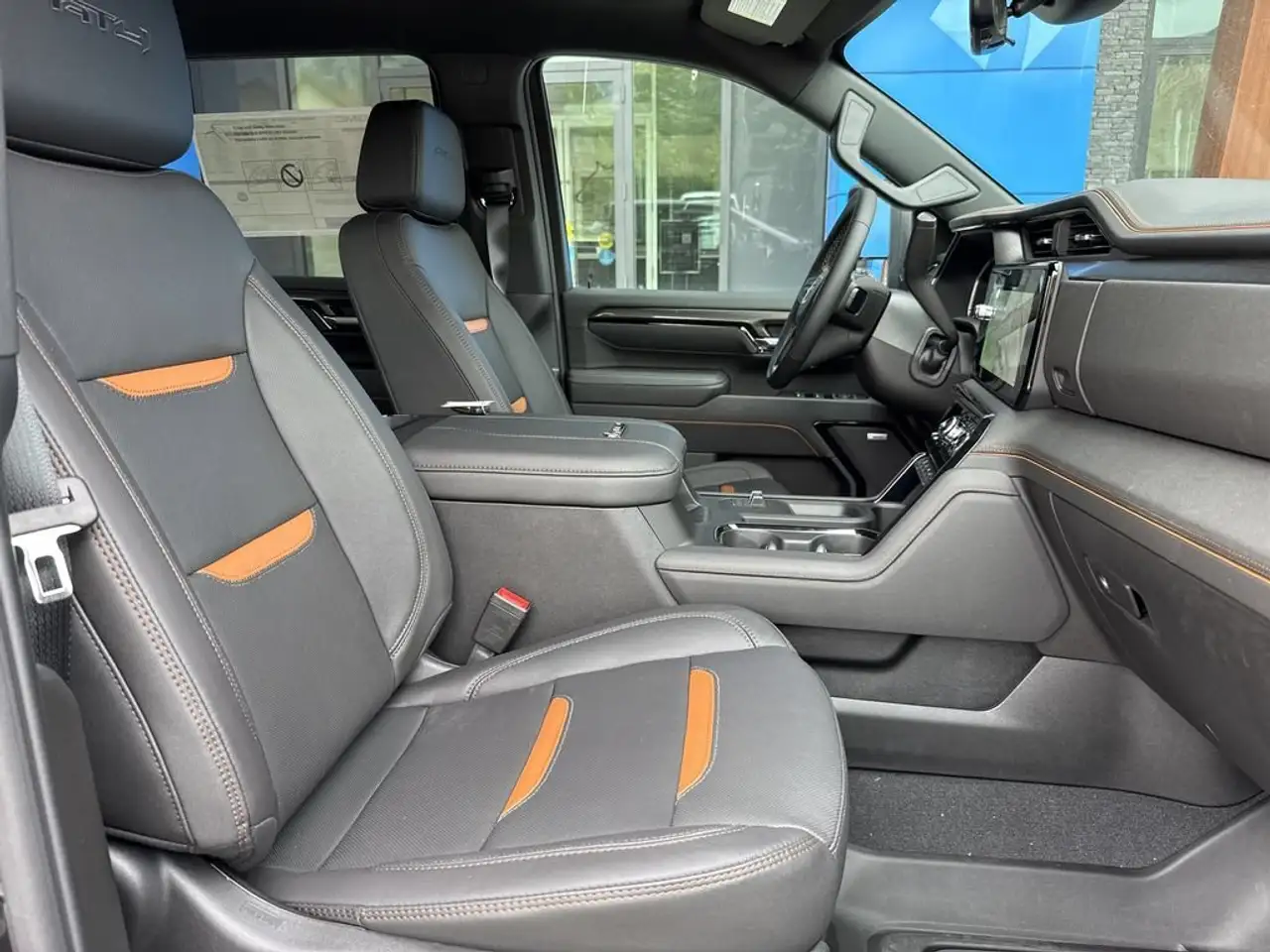GMC Sierra 3500HD снимка GMC Sierra 3500HD