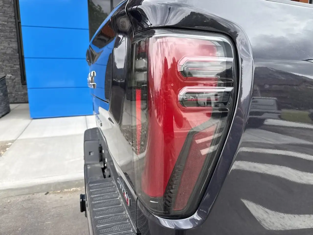 GMC Sierra 3500HD снимка GMC Sierra 3500HD