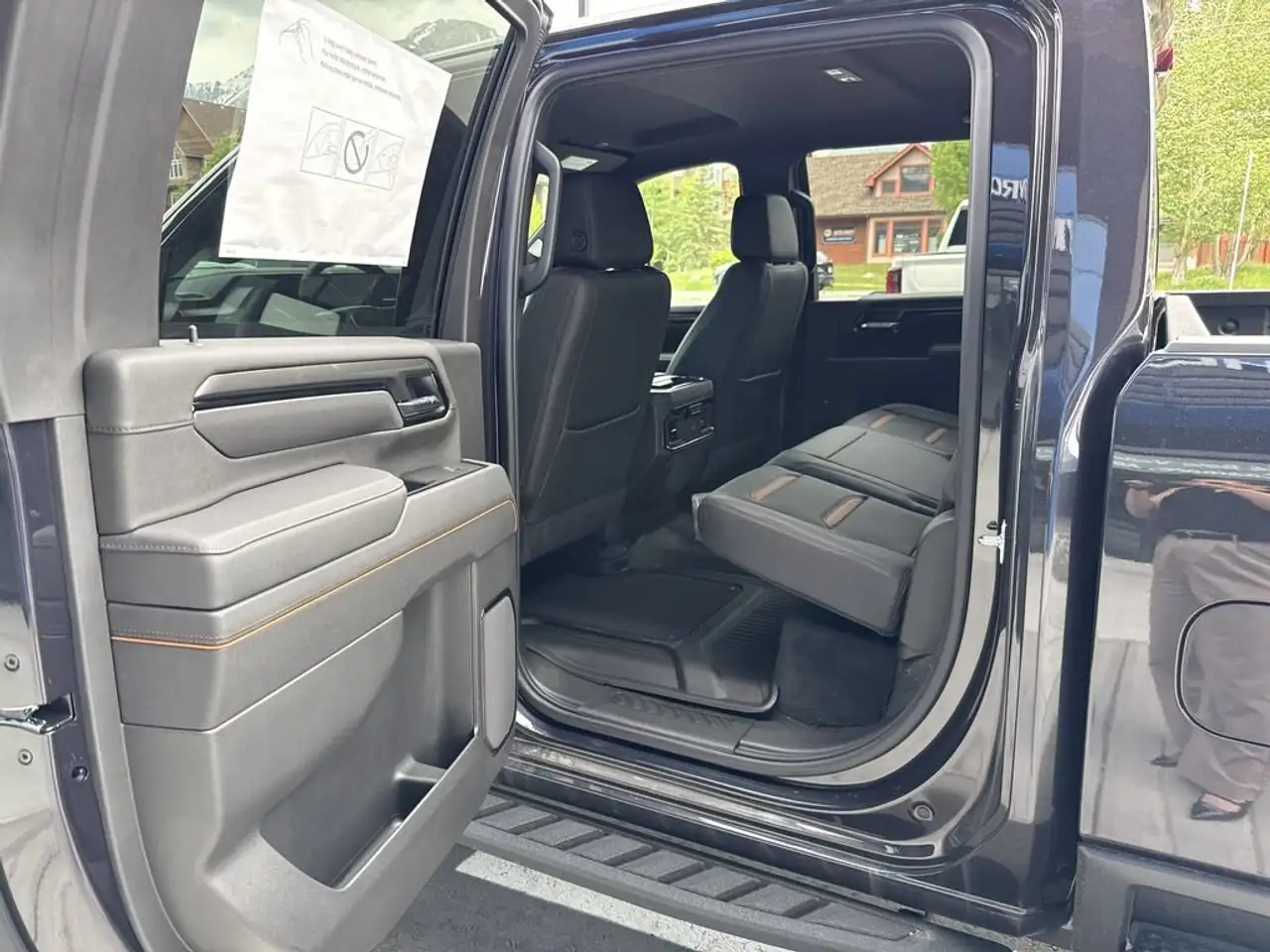 GMC Sierra 3500HD снимка GMC Sierra 3500HD