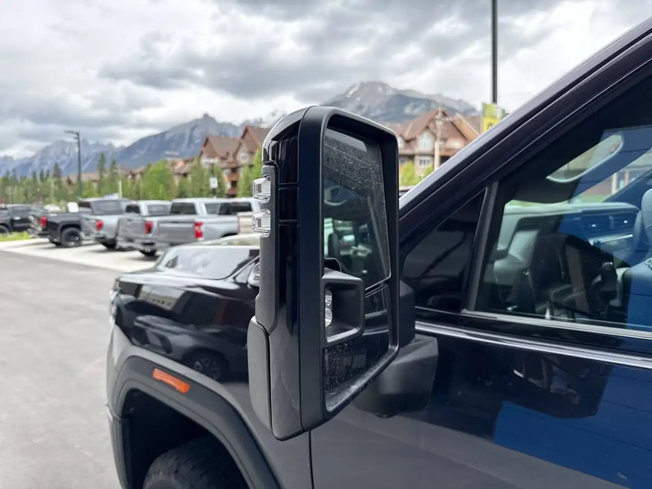 GMC Sierra 3500HD снимка GMC Sierra 3500HD