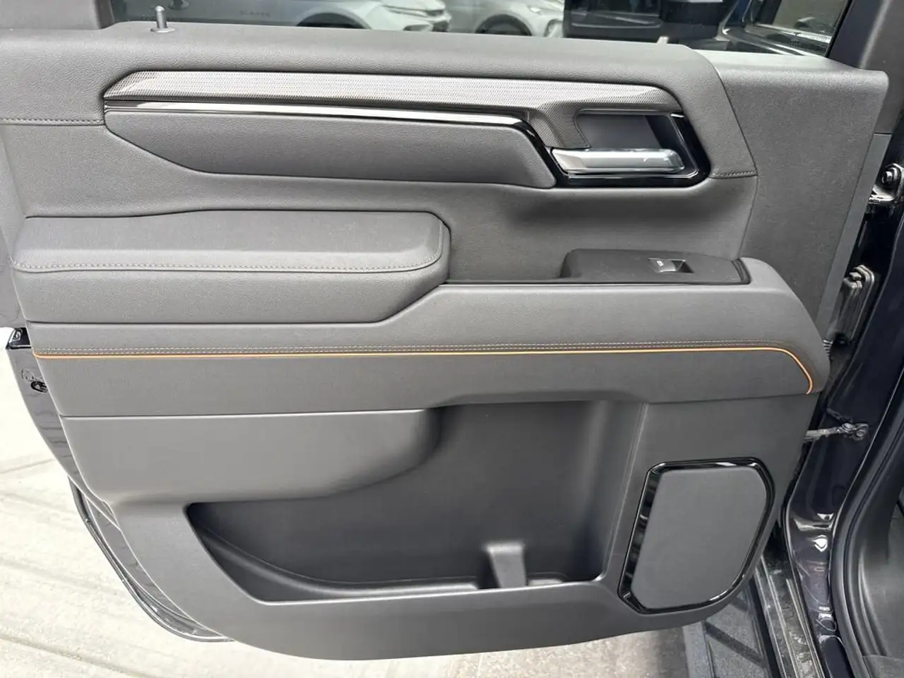GMC Sierra 3500HD снимка GMC Sierra 3500HD
