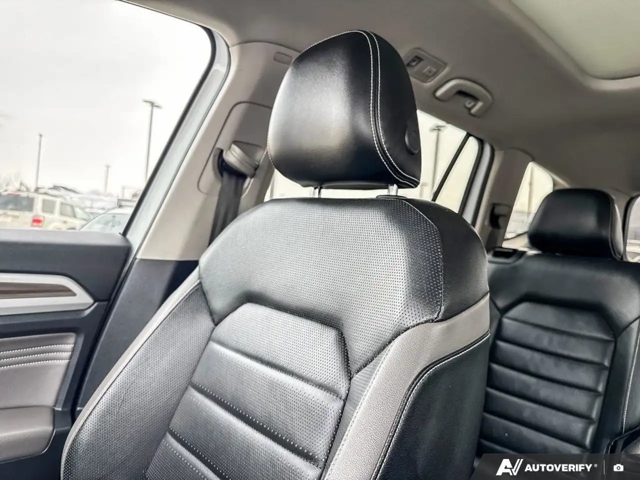 Volkswagen Atlas снимка Volkswagen Atlas