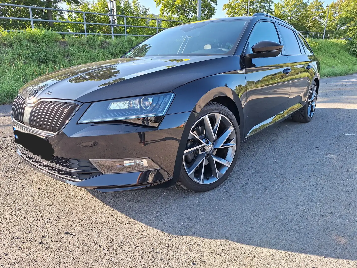 Skoda Superb Combi 2.0 TSI (162kW/220PS) SportLine DSG AHK - 1