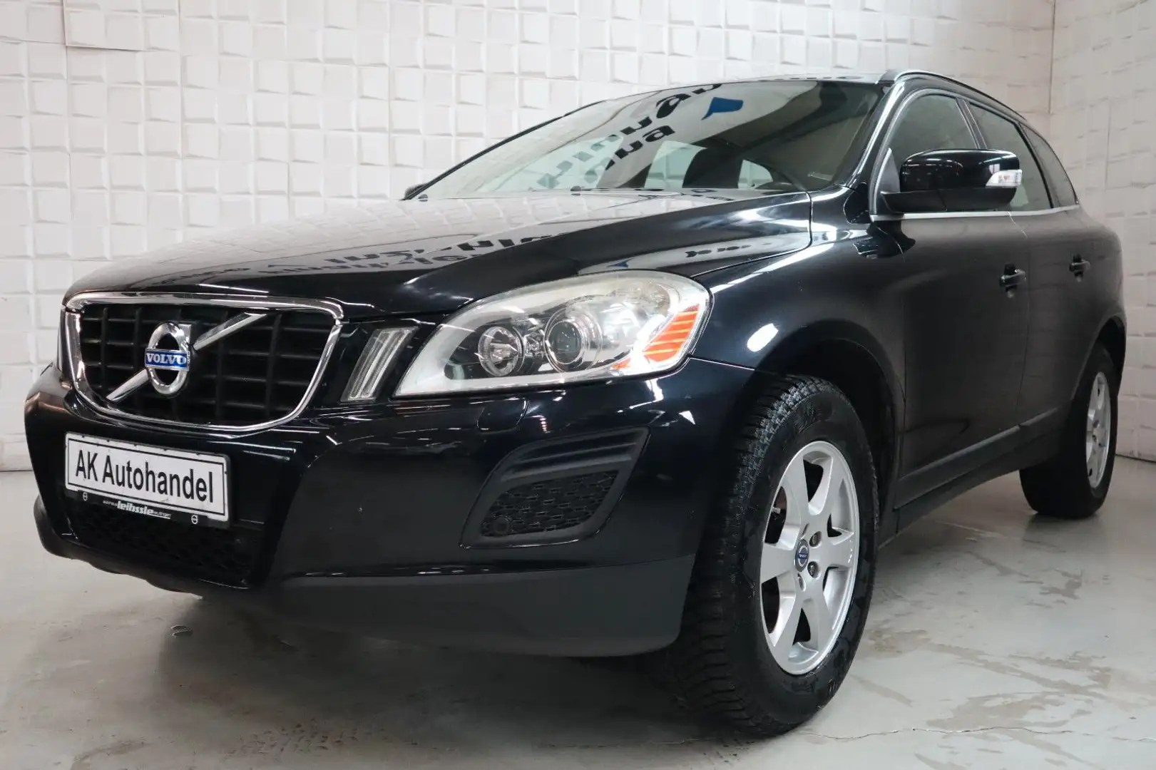 Volvo XC60 XC60 Momentum 2WD AHK SHZ PDC Memory-Sitz Negro - 1