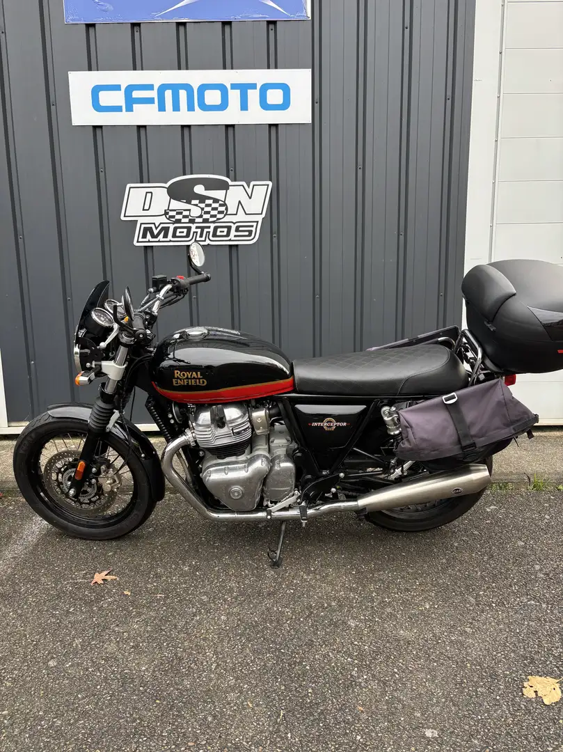 Royal Enfield Interceptor - 2
