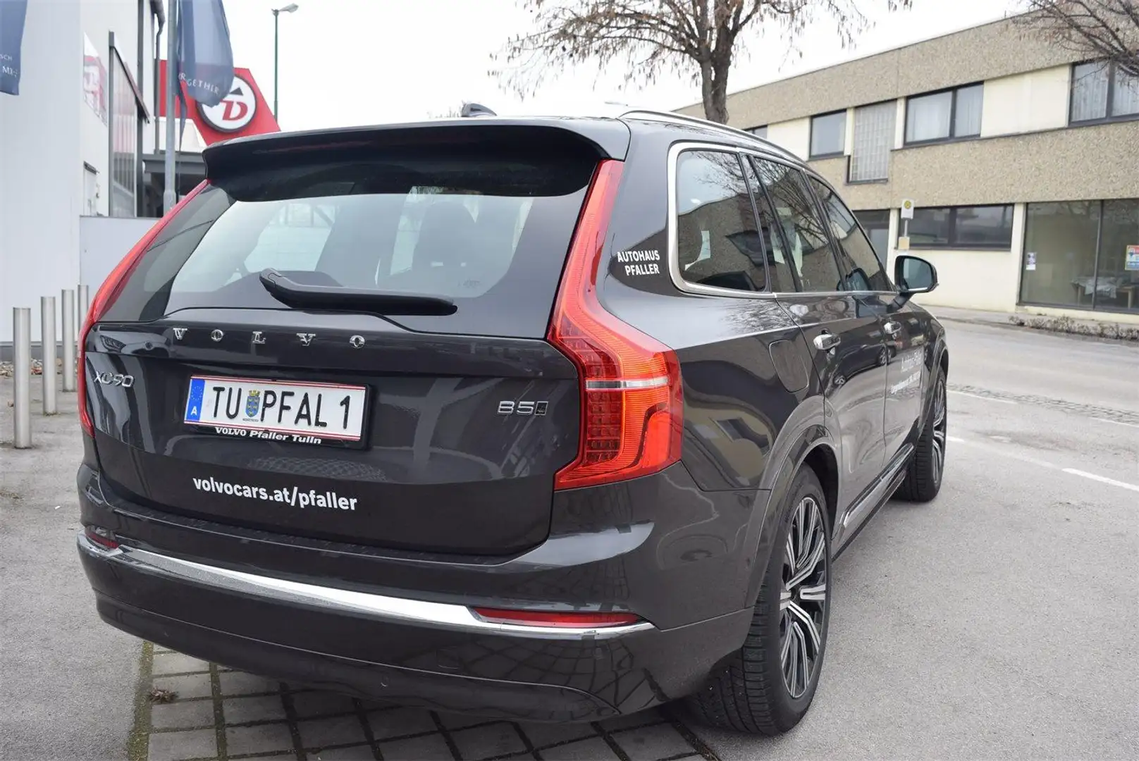 Volvo XC90 B5 AWD Plus Bright 7-sitzer Szary - 2