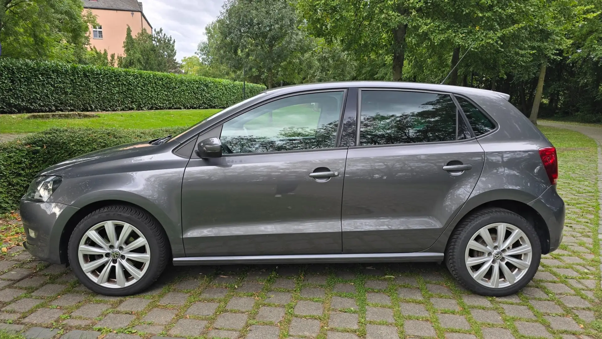 Volkswagen Polo Polo V Diesel  5-Türer 1.2 TDI Trendline Grau - 2