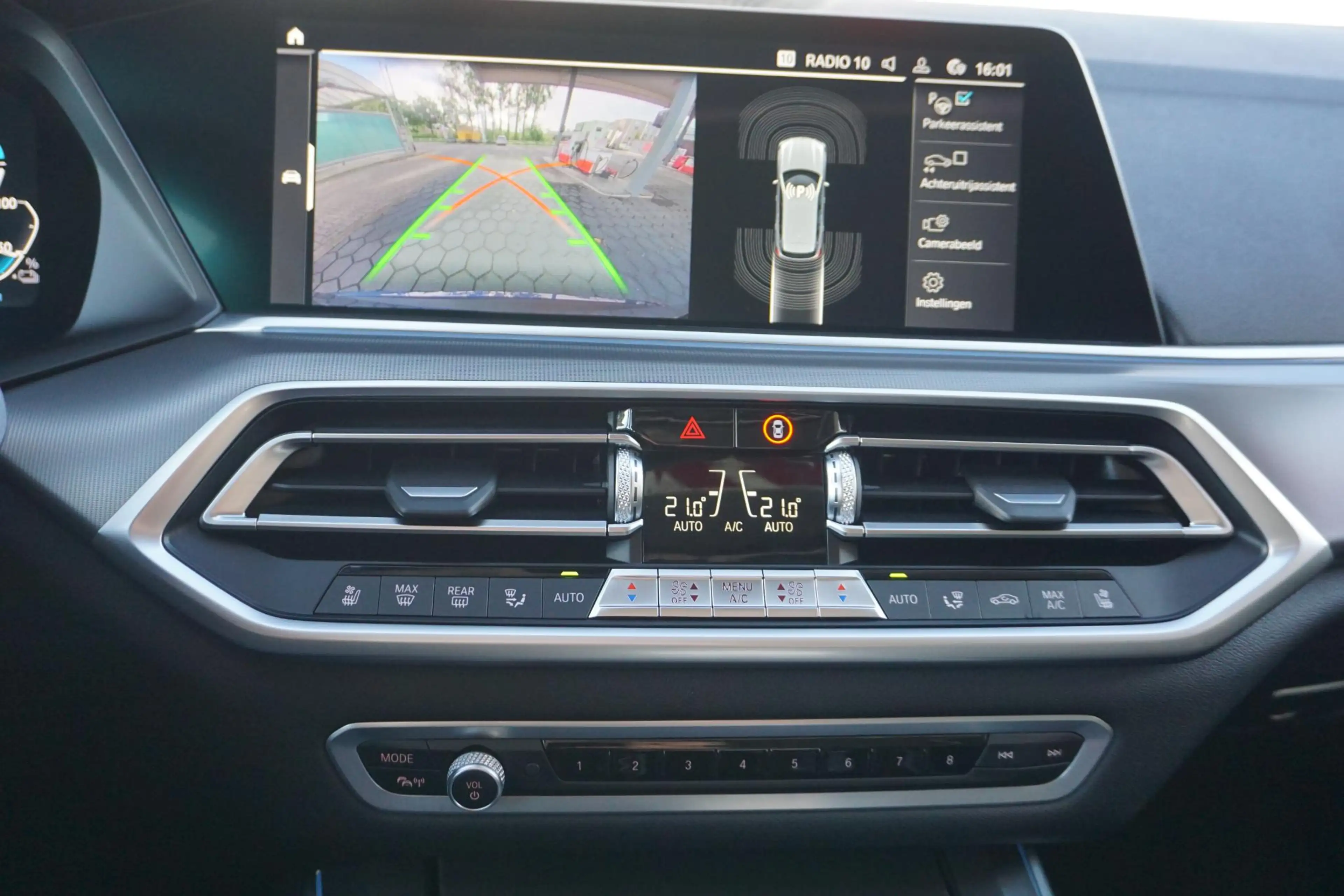BMW X5 xDrive45e High Executive | 94% Soh | Pano | Trekha — photo 13