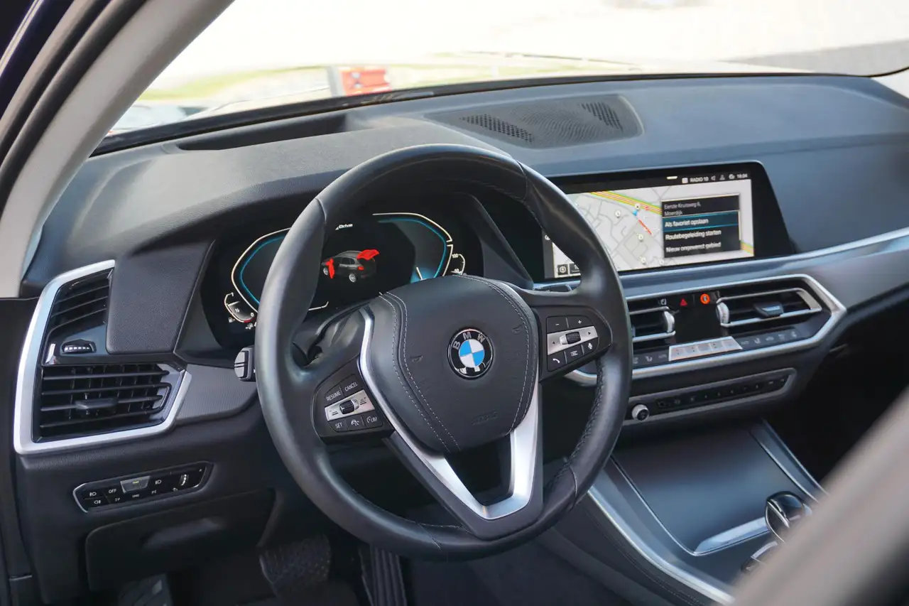 BMW X5 xDrive45e High Executive 94% Soh Pano Trekha, миниатюра 3