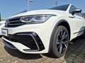 Volkswagen Tiguan Allspace *R-Line* 2.0 TDi DSG 4MOTION*Navi*Pano*Area-View* Weiß - thumbnail 3