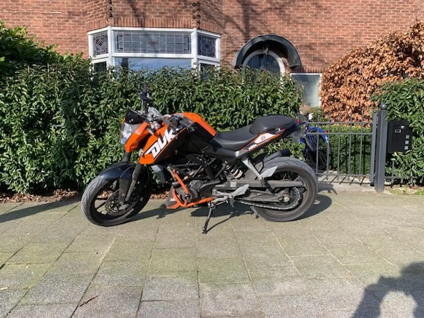 KTM 125 Duke Orange - 1