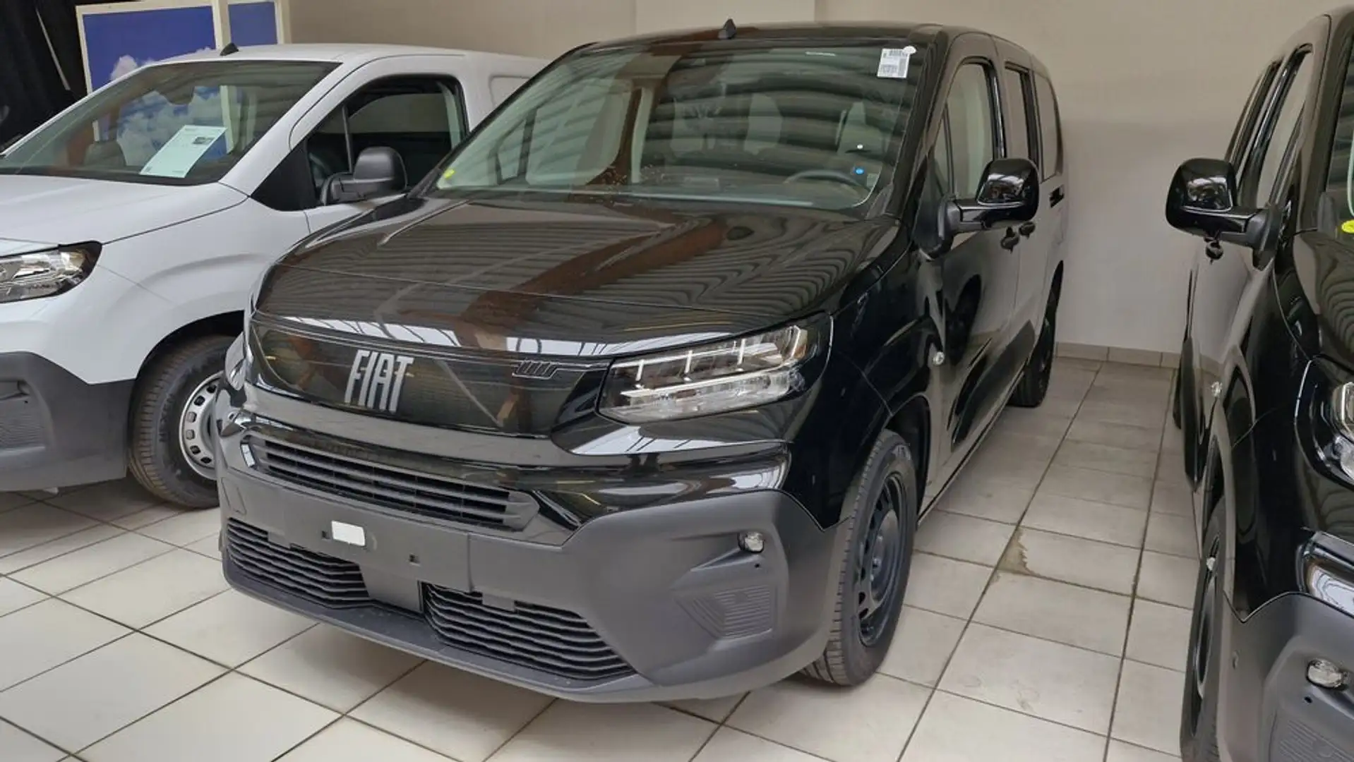 Fiat Doblo XL 1.5 BlueHDi 96 Basis Schwarz - 1