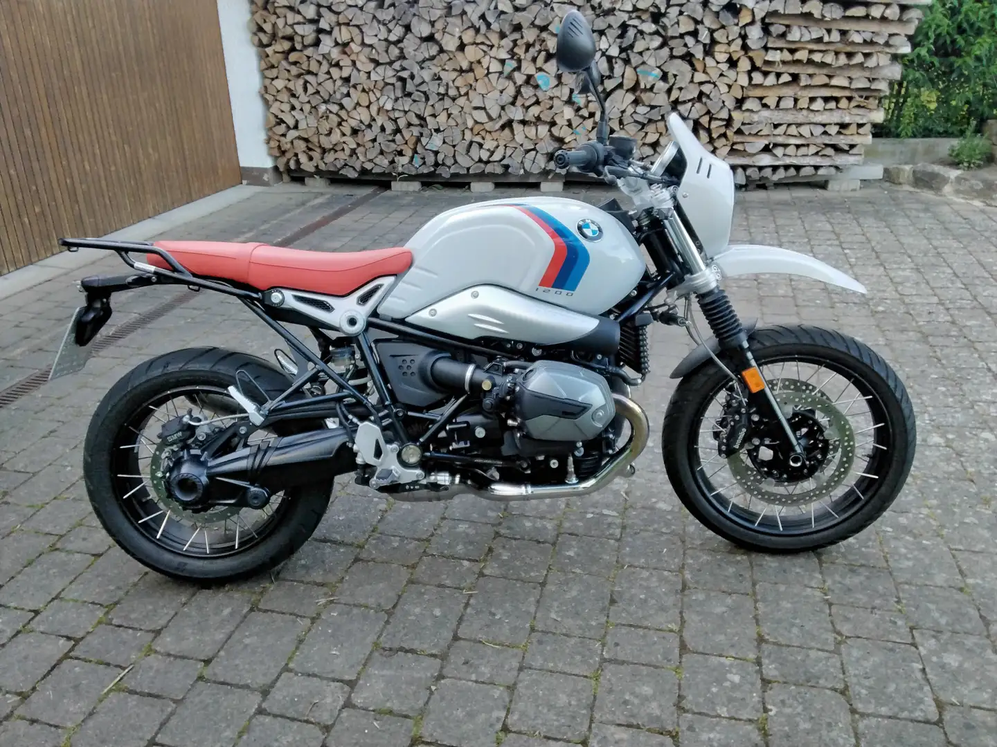BMW R nineT Urban G/S Biały - 2