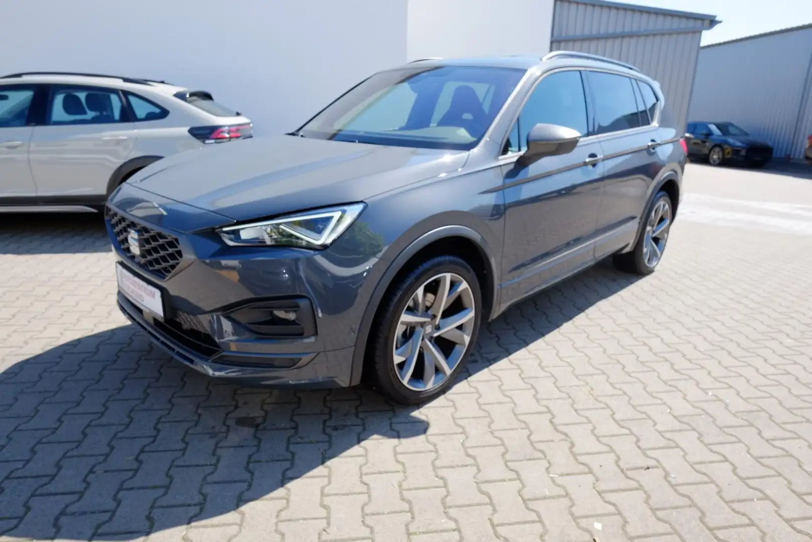 SEAT Tarraco FR 1.5 TSI DSG 360°/ACC/AppC/Kessy/20" Gris - 1