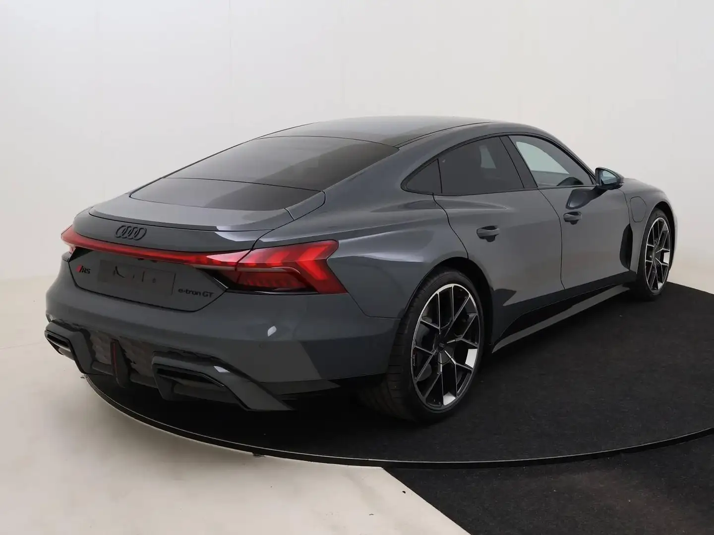 Audi e-tron GT RS e-tron GT Grau - 2