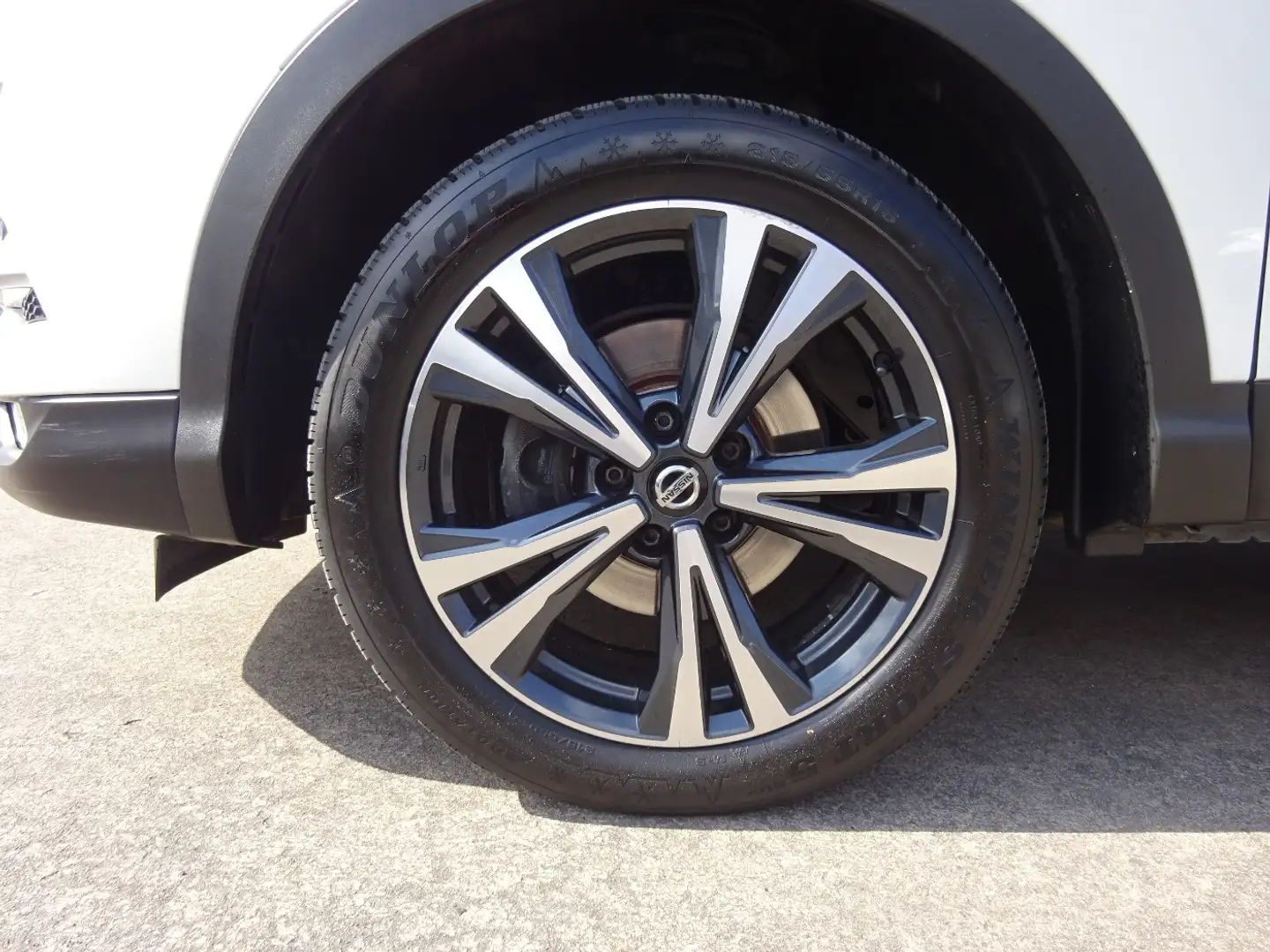 Nissan Qashqai 1.3 DIG-T N-Connecta inkl. Big Deal! Blanc - 2