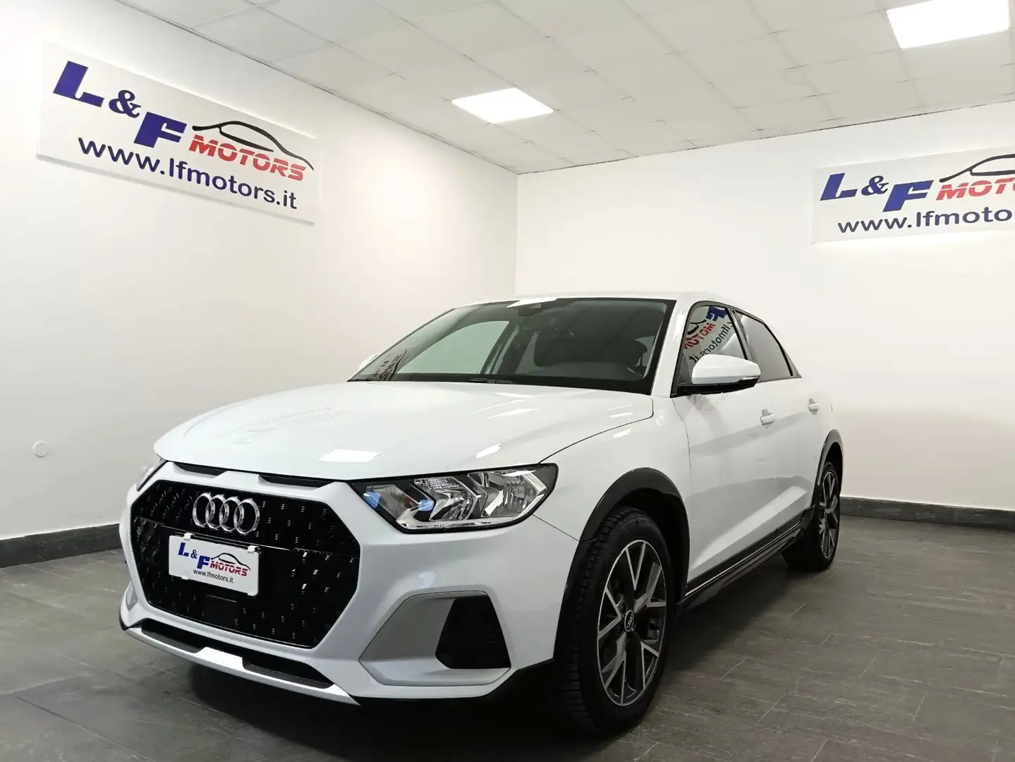 Audi A1 A1 Citycarver Admired 110cv s-tronic Bianco - 2