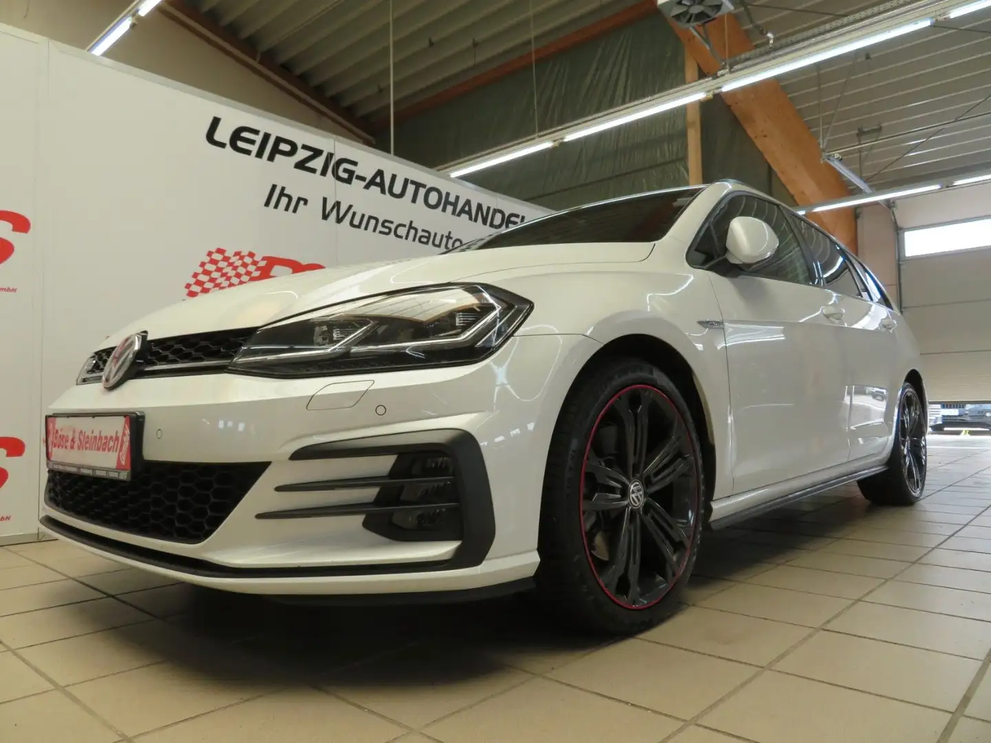 Volkswagen Golf VII Variant GTD *LED*ACC*AHK*DYNAUDIO Weiß - 1