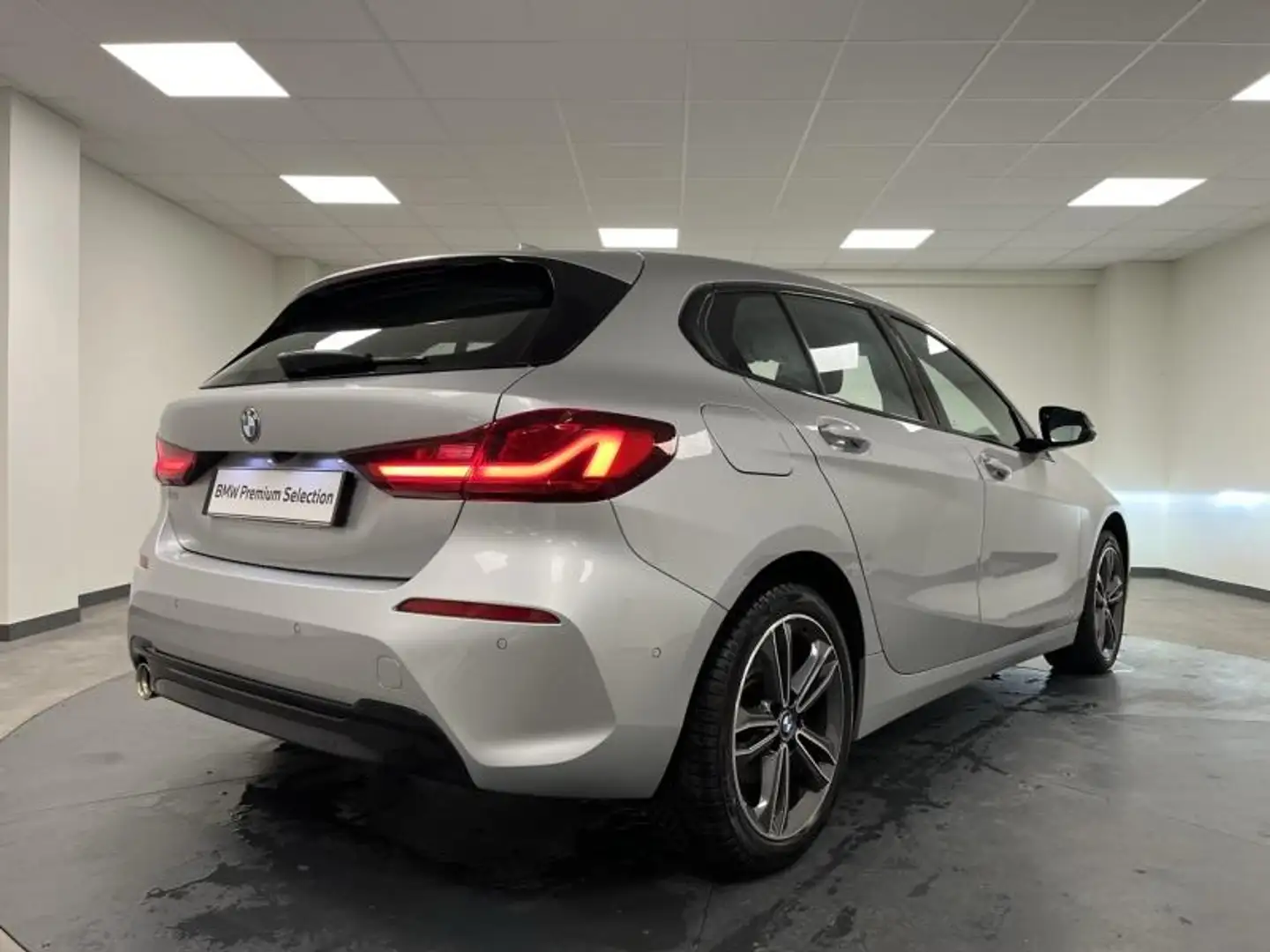 BMW 118 118iA 136ch Edition Sport DKG7 Argent - 2