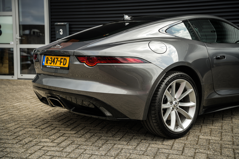 Jaguar F-Type 2.0T P300 R-Dynamic | LED | Panoramadak | Meridian — photo 12