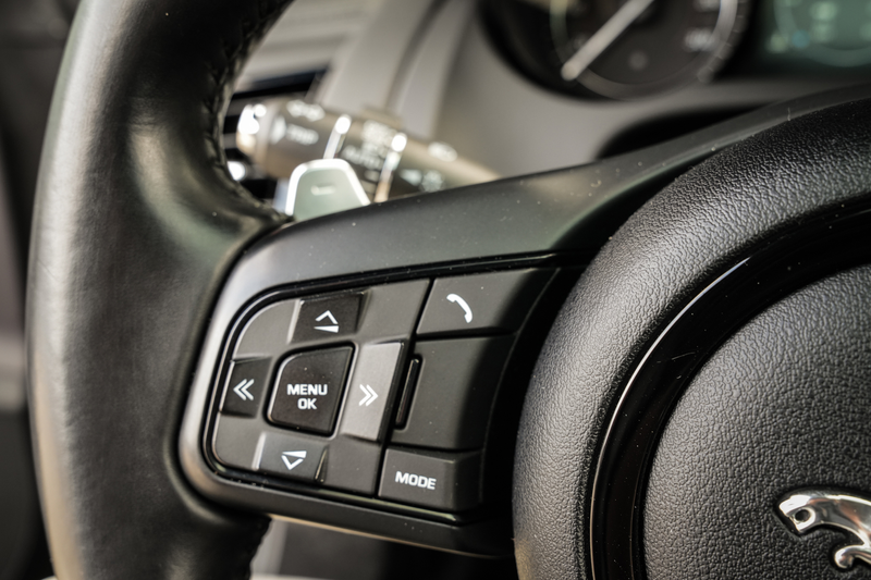 Jaguar F-Type 2.0T P300 R-Dynamic | LED | Panoramadak | Meridian — photo 22