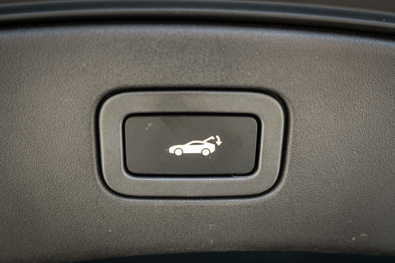 Jaguar F-Type 2.0T P300 R-Dynamic | LED | Panoramadak | Meridian — photo 40