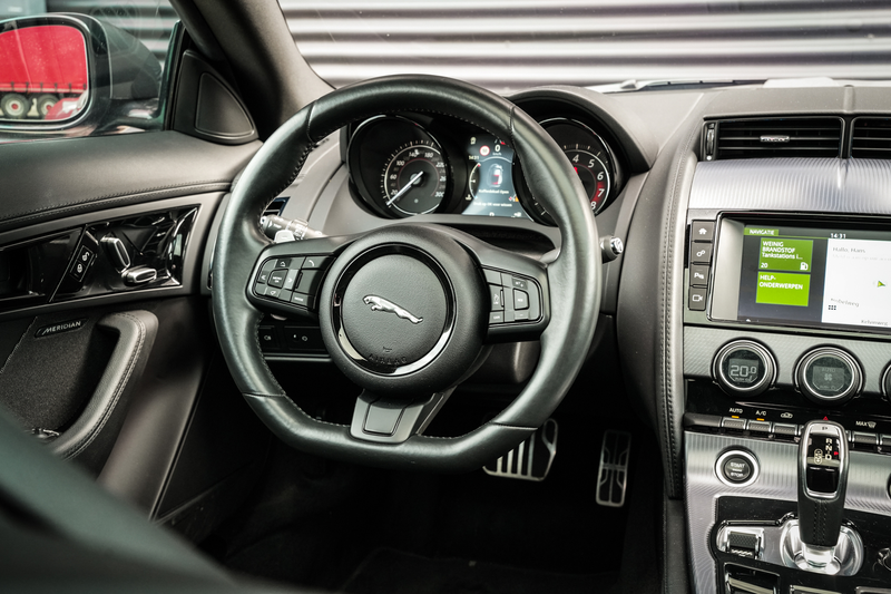Jaguar F-Type 2.0T P300 R-Dynamic | LED | Panoramadak | Meridian — photo 10