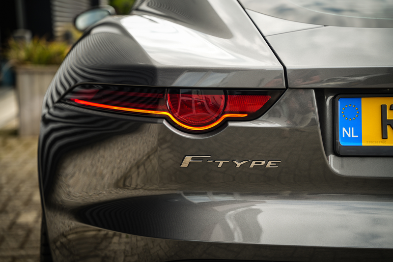 Jaguar F-Type 2.0T P300 R-Dynamic | LED | Panoramadak | Meridian — photo 35