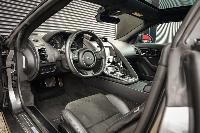 Jaguar F-Type 2.0T P300 R-Dynamic | LED | Panoramadak | Meridian — photo 4