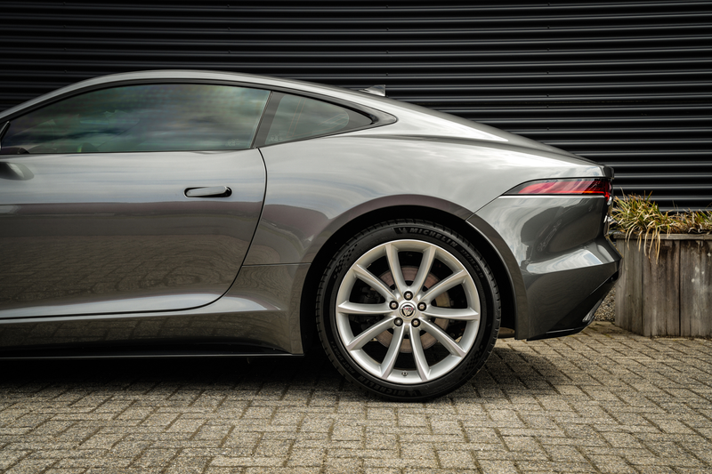 Jaguar F-Type 2.0T P300 R-Dynamic | LED | Panoramadak | Meridian — photo 19