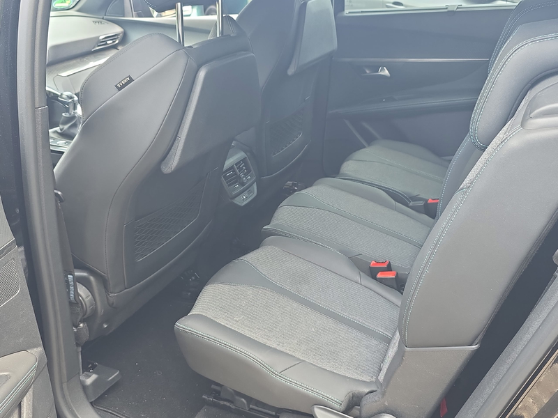 Peugeot 5008 1.2 PureTech 130 Allure Pack *Rückfahrkamera — photo 10