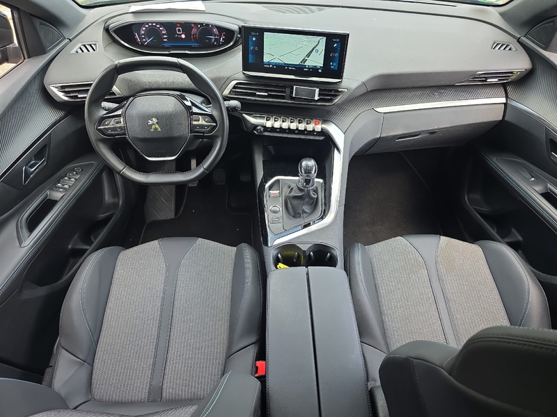 Peugeot 5008 1.2 PureTech 130 Allure Pack *Rückfahrkamera — photo 8