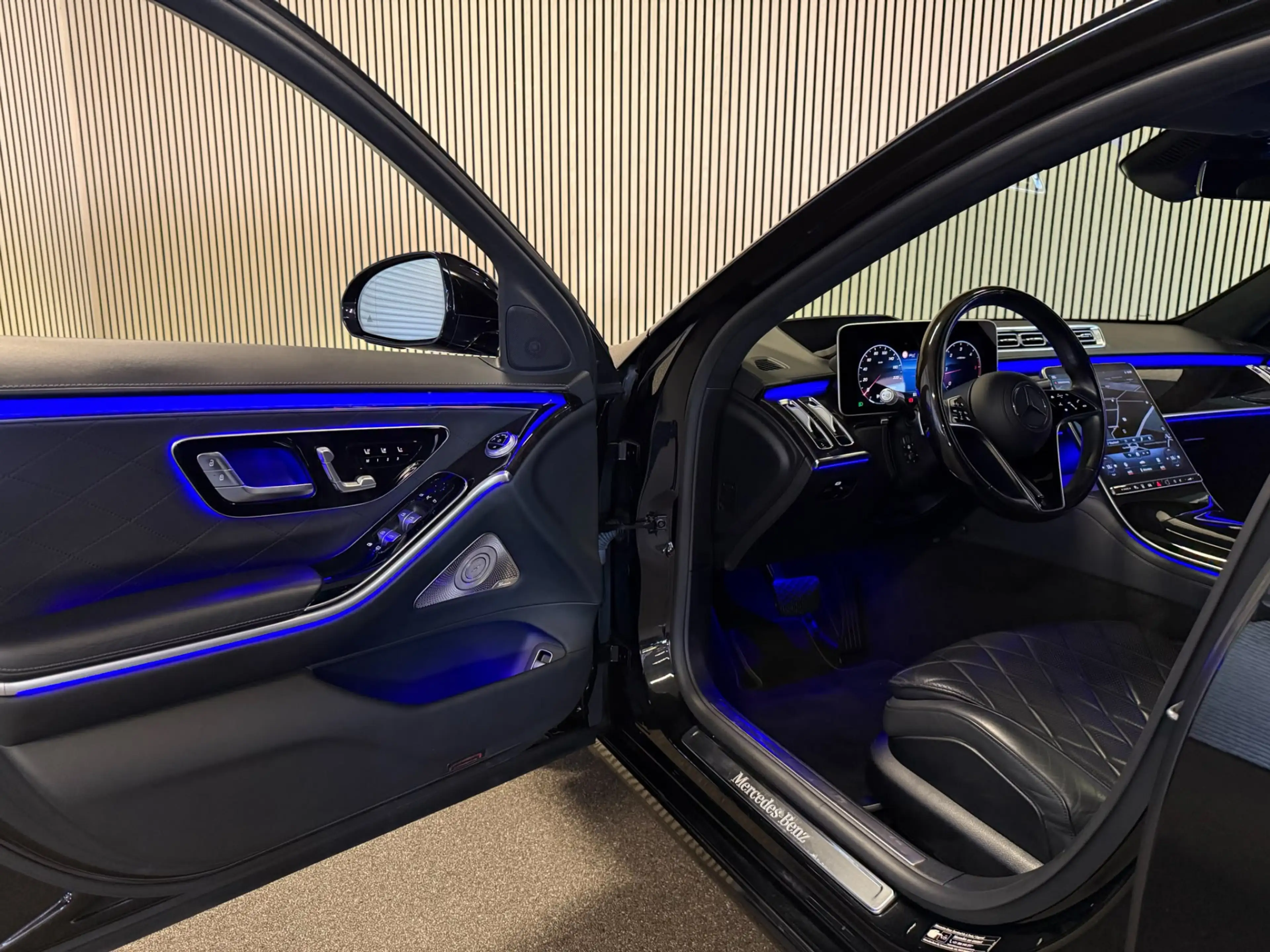 Mercedes-Benz S 350 350d Exclusive-PANORAMA-MEMORY-HEAD UP-BURMESTER-Z — photo 12