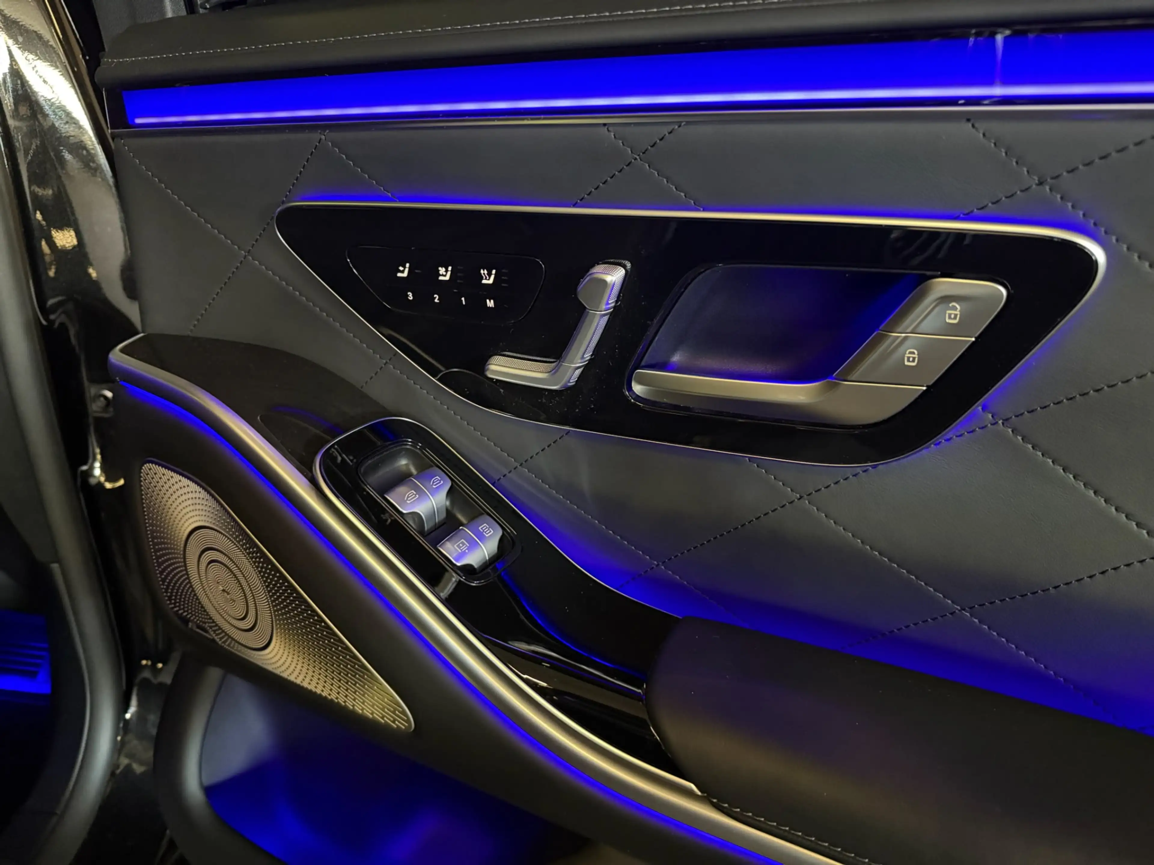 Mercedes-Benz S 350 350d Exclusive-PANORAMA-MEMORY-HEAD UP-BURMESTER-Z — photo 48