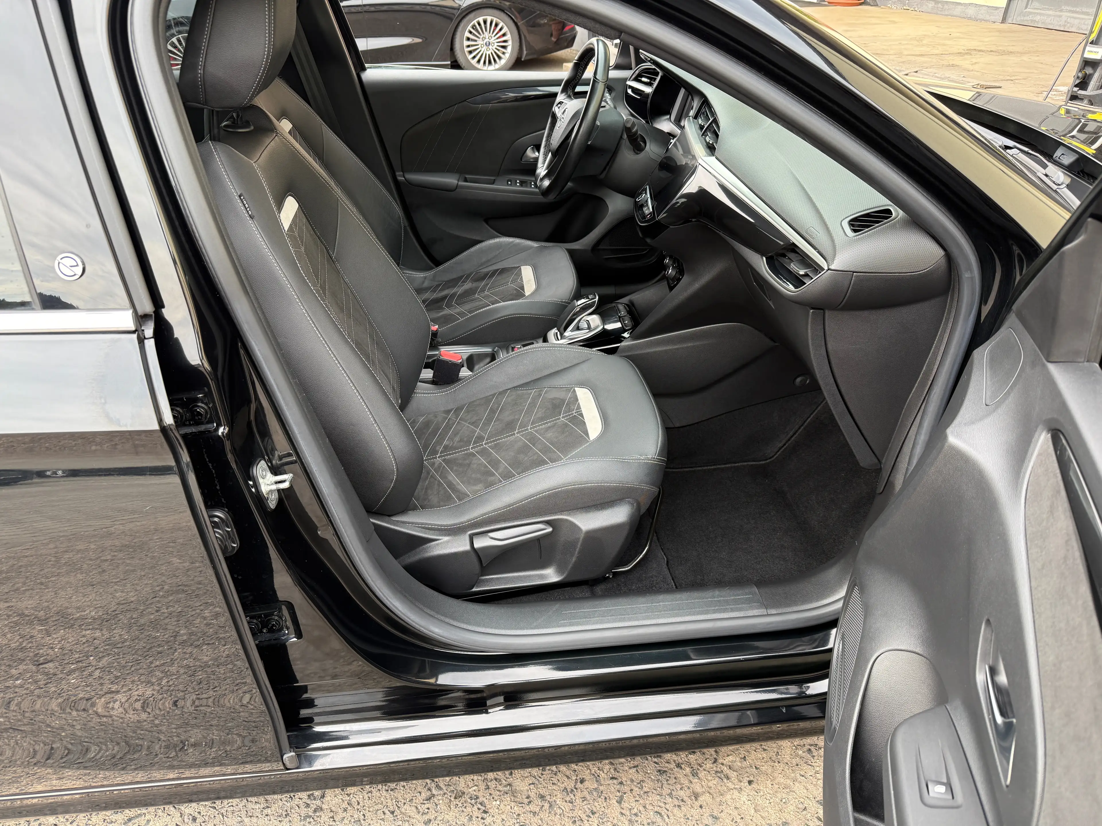 Opel Corsa-e *1. Hand*TÜV+ Insp Neu*PDC*SHZ* — photo 14