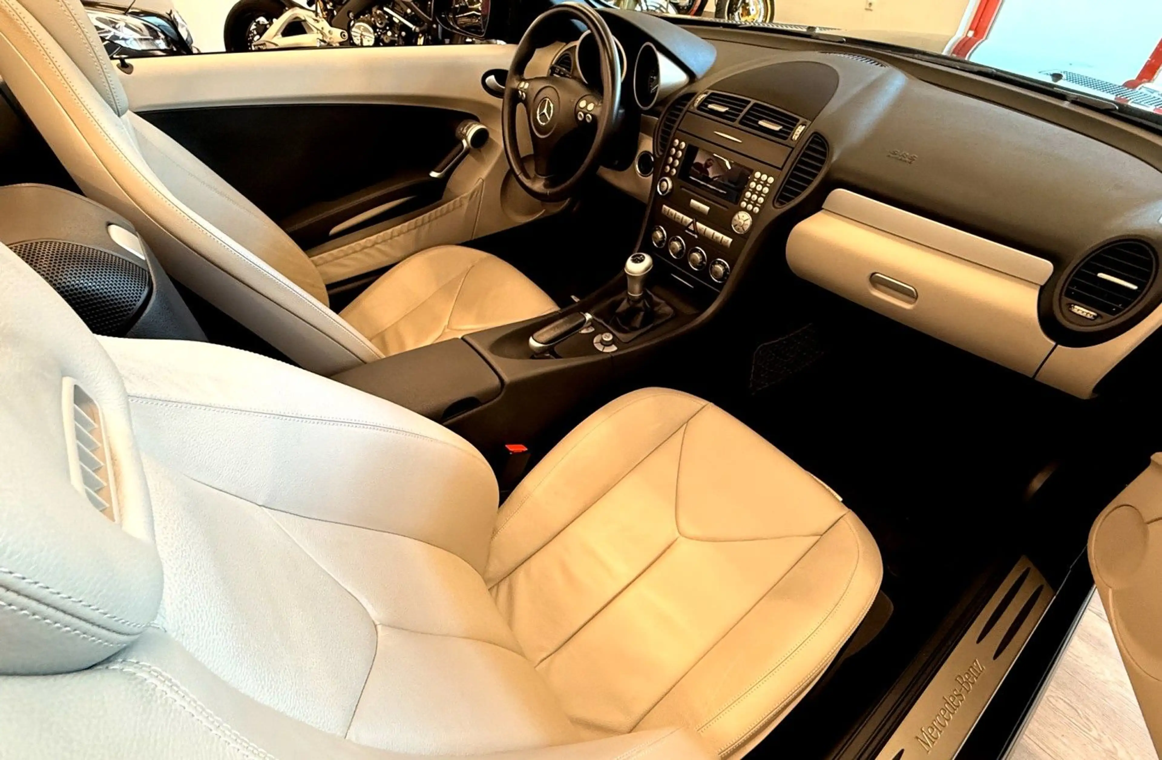 Mercedes-Benz SLK 200 Roadster Klima Leder Bester Zustand — photo 4