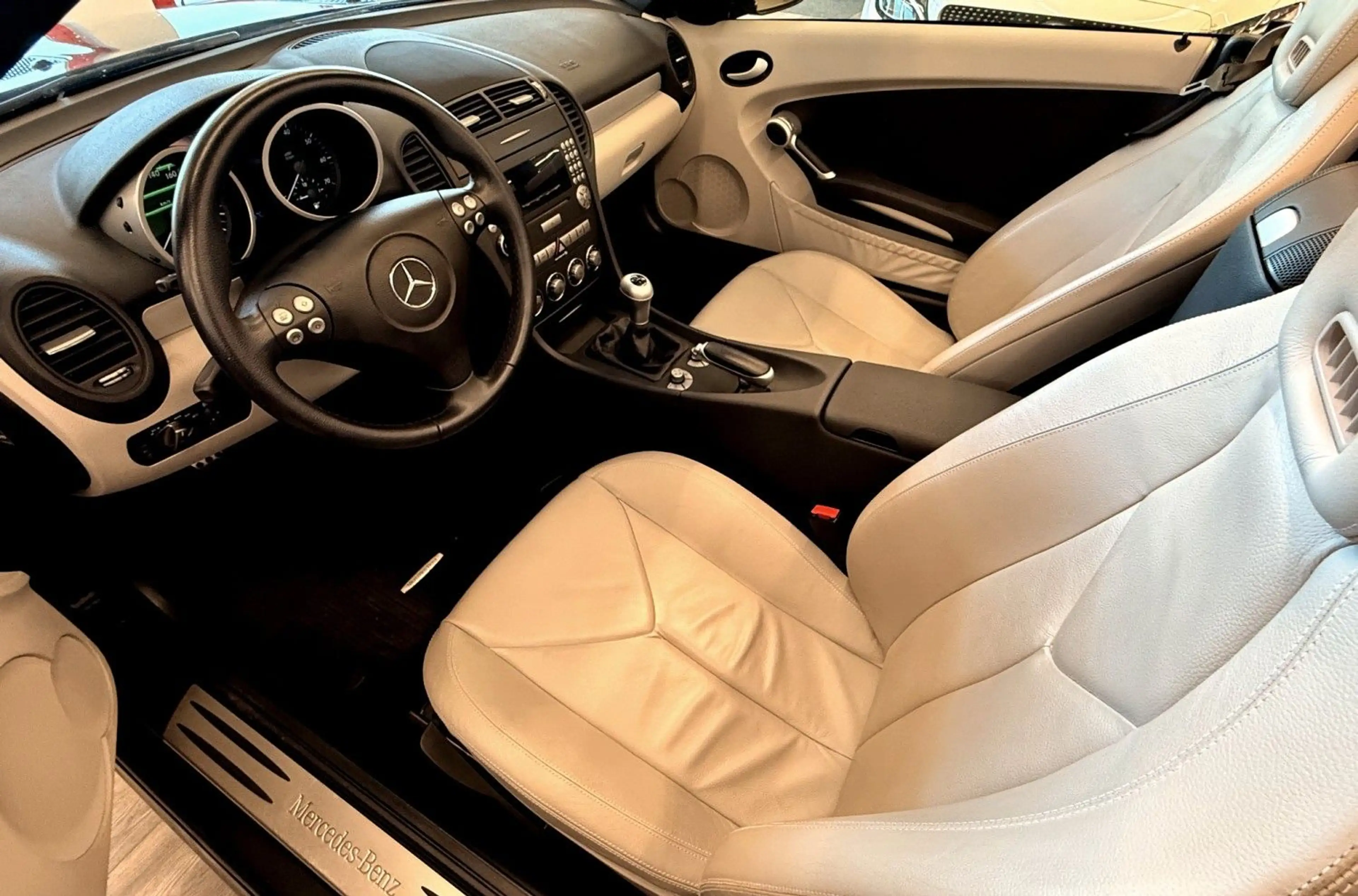 Mercedes-Benz SLK 200 Roadster Klima Leder Bester Zustand — photo 3