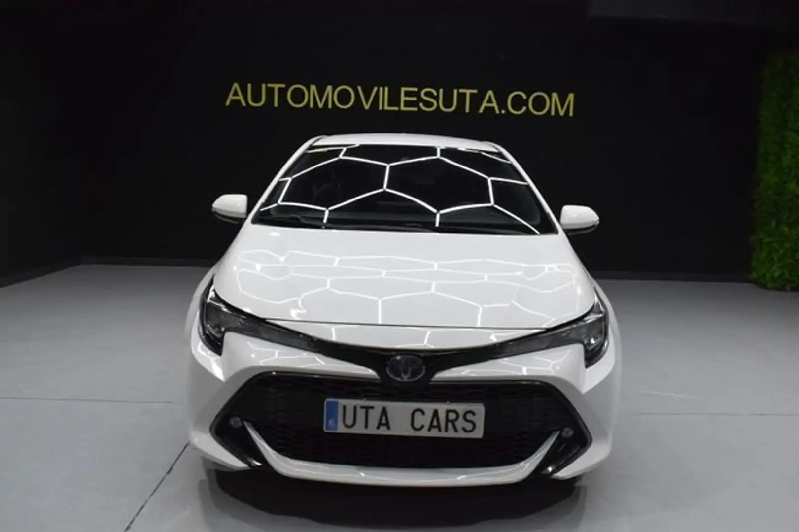 Toyota Corolla 1.8 HYBRID ACTIVE TECH E-CVT Blanc - 2