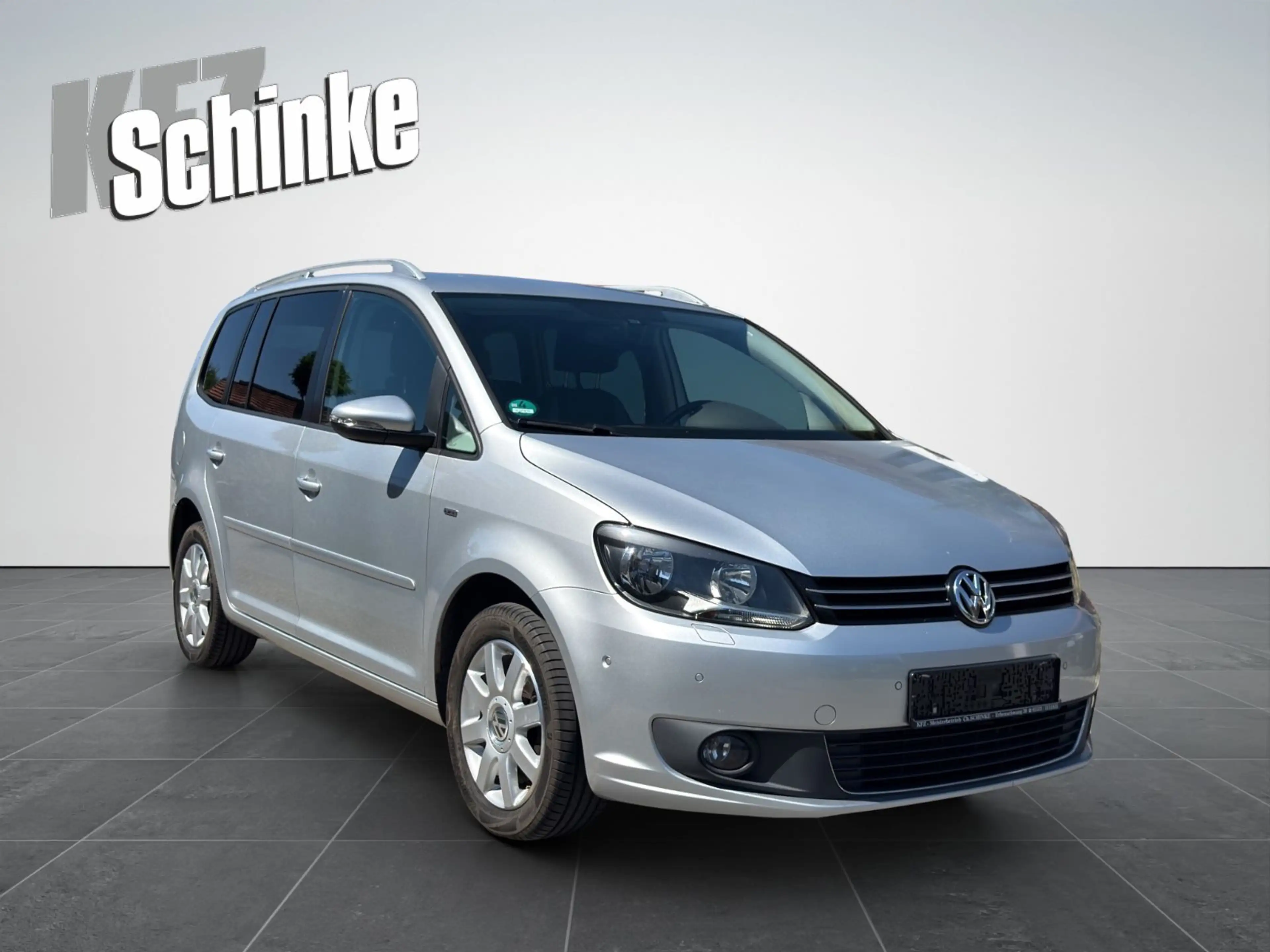Volkswagen Touran Life — photo 3