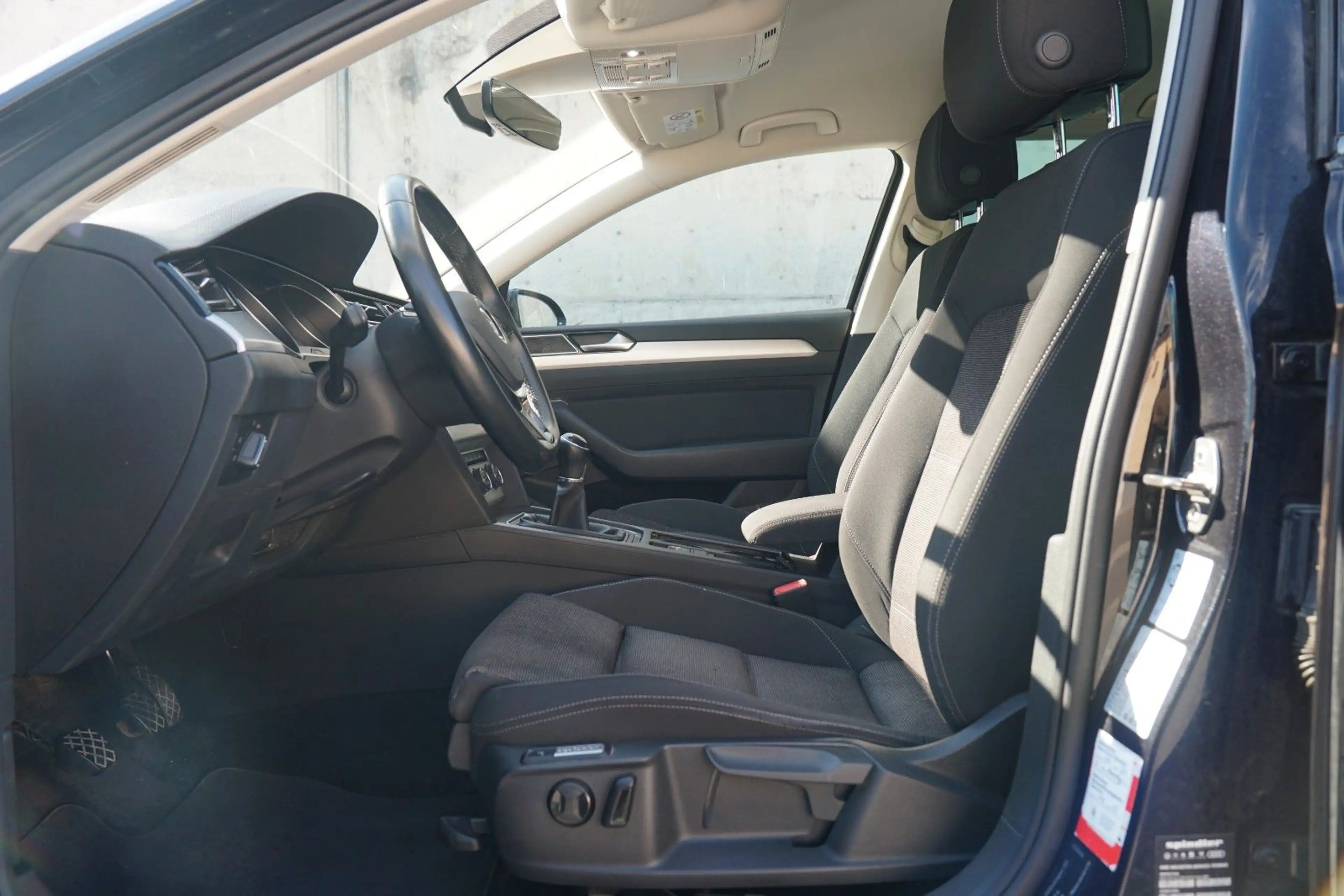 Volkswagen Passat Variant *NAVI*MASSAGE*LED*AHK* — photo 13